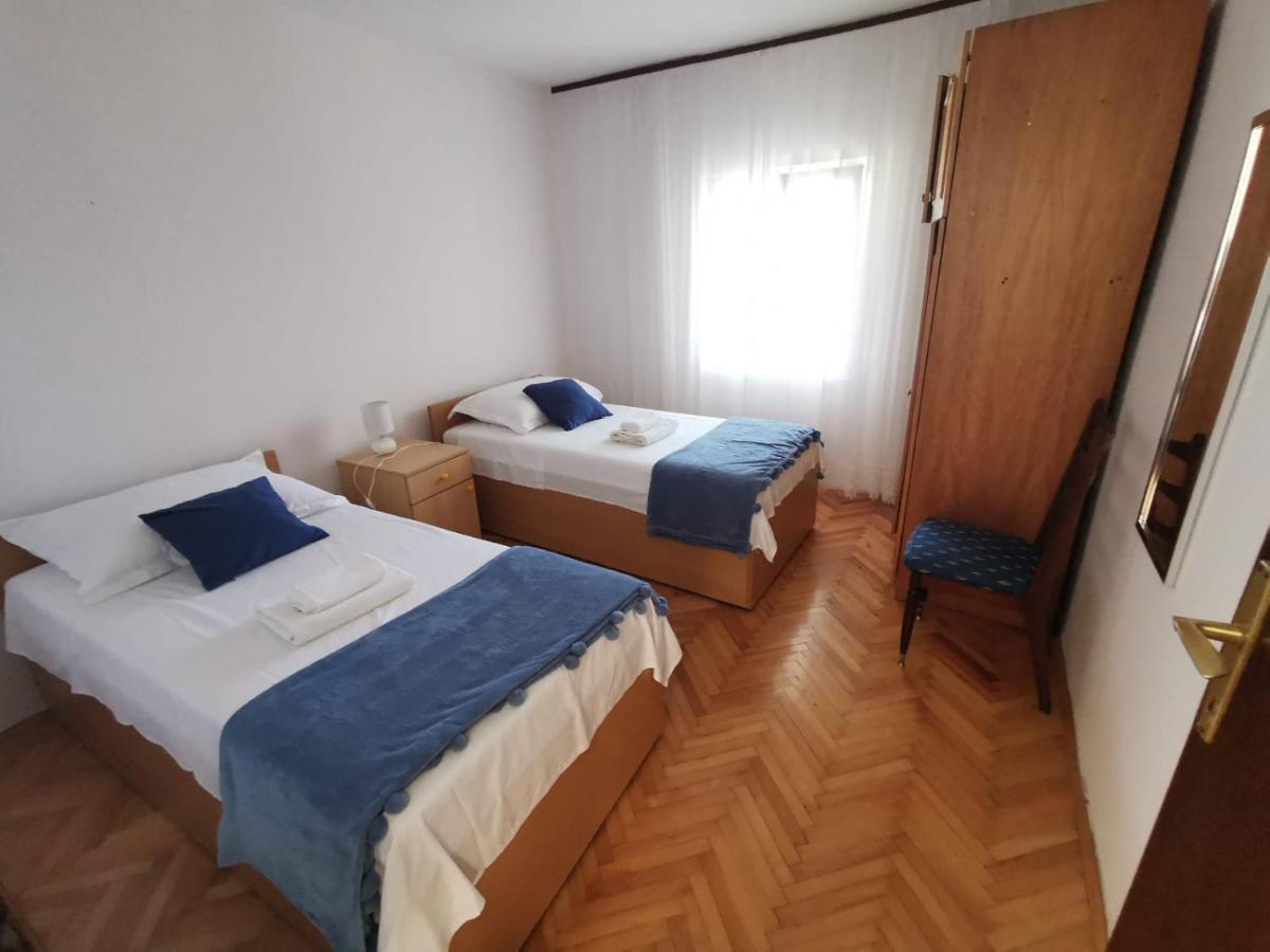 Apartment Ana Kaštel Sućurac Buitenkant foto