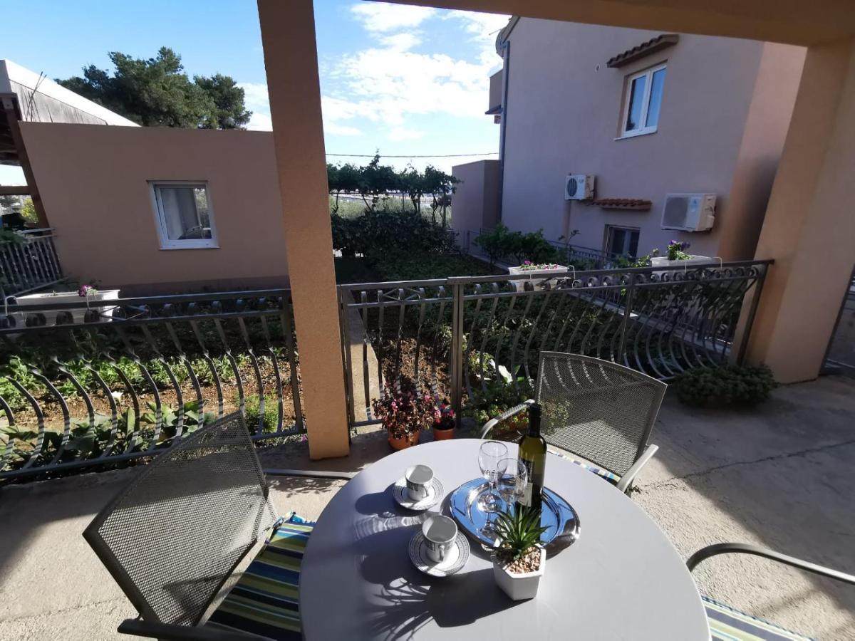 Apartment Ana Kaštel Sućurac Buitenkant foto