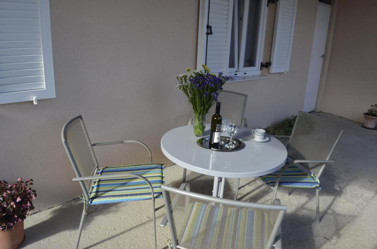 Apartment Ana Kaštel Sućurac Buitenkant foto