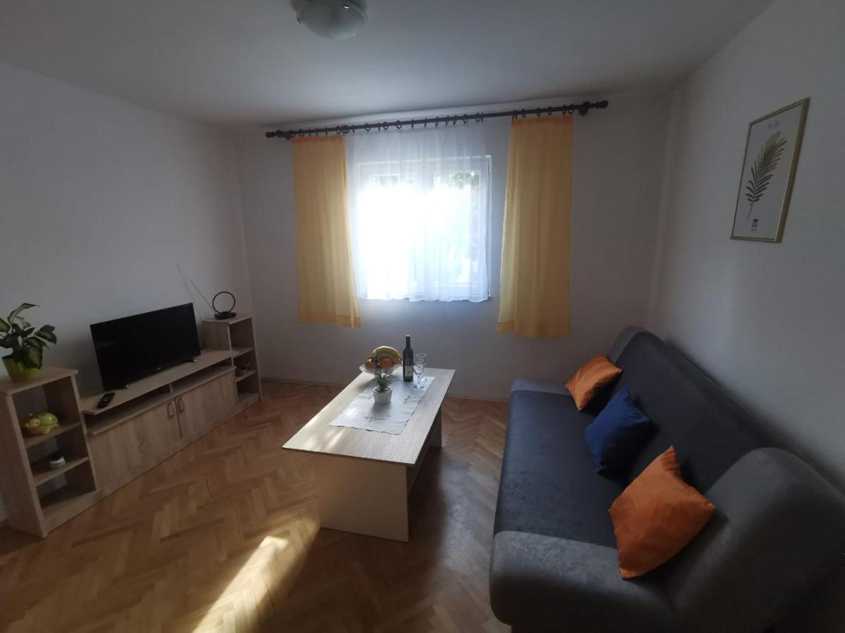 Apartment Ana Kaštel Sućurac Buitenkant foto