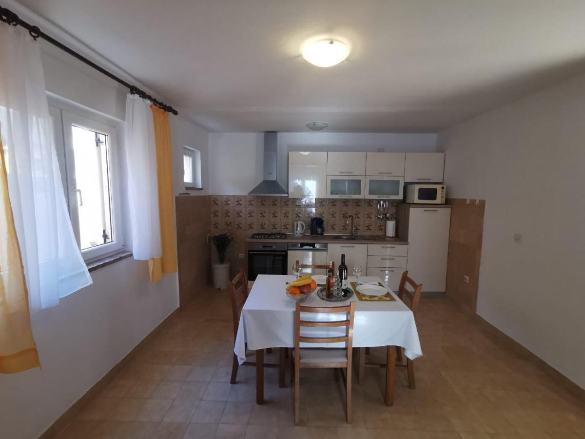Apartment Ana Kaštel Sućurac Buitenkant foto